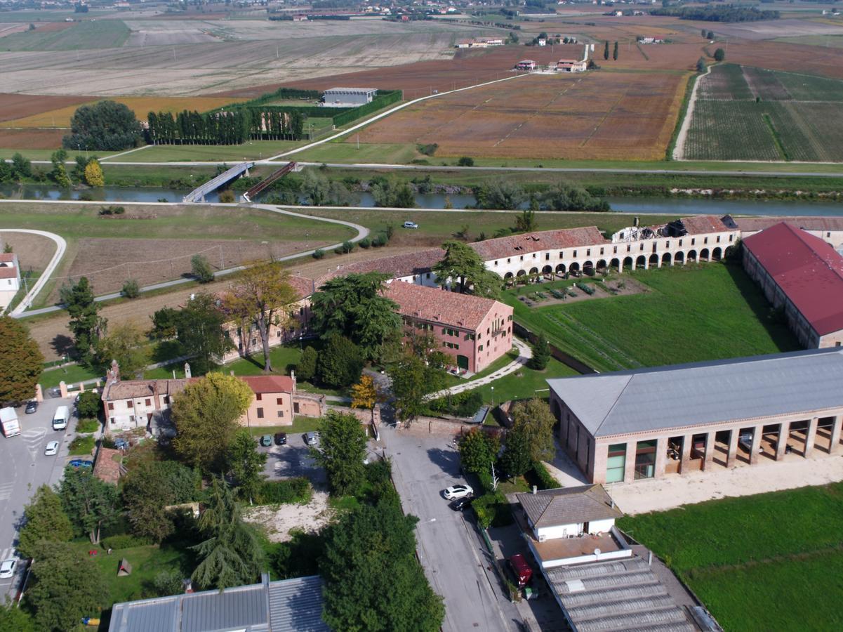 Hotel La Corte Correzzola Værelse billede